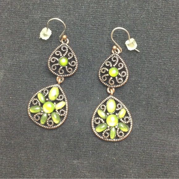 Liz Claiborne Bronze Tone Green Cabachon Filligree Dangle Earrings - Picture 2 of 7